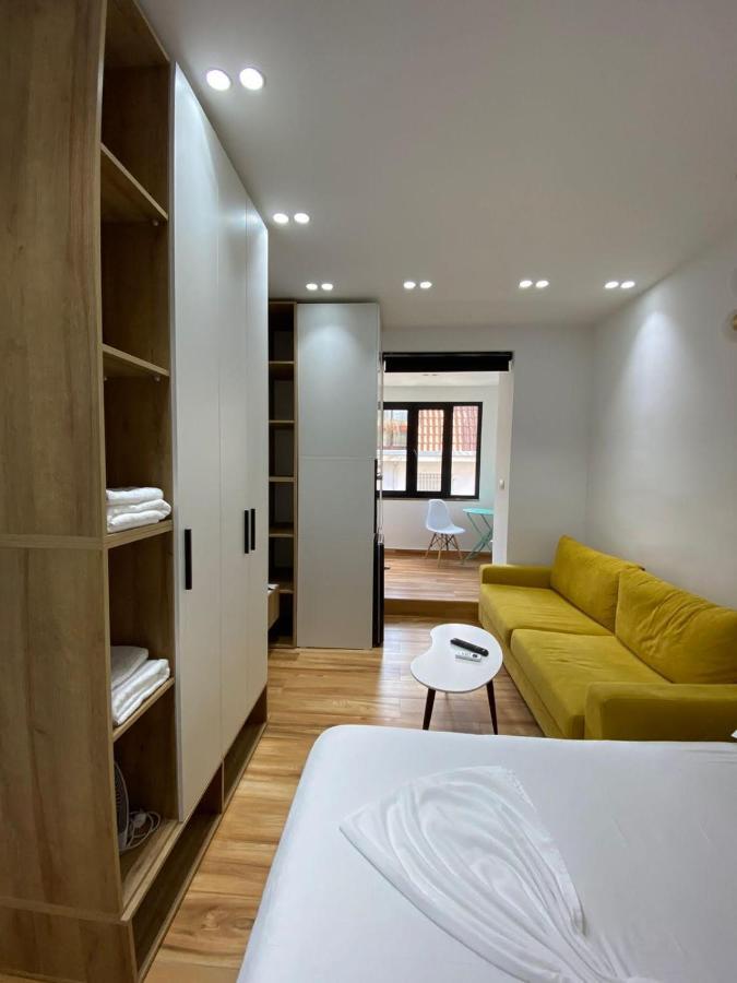 Luxury Apartment In Blloku Area Tiranë Ngoại thất bức ảnh
