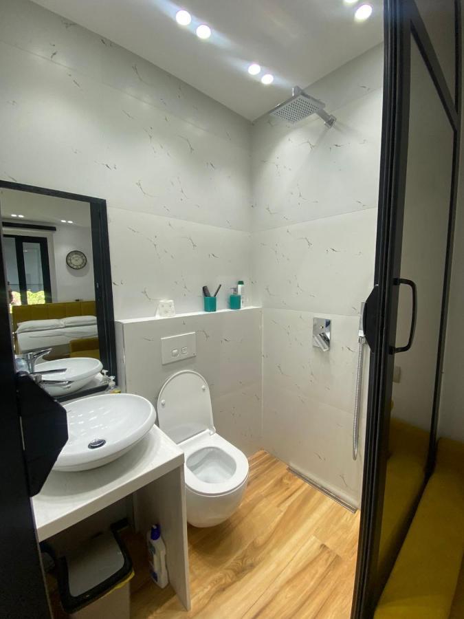 Luxury Apartment In Blloku Area Tiranë Ngoại thất bức ảnh